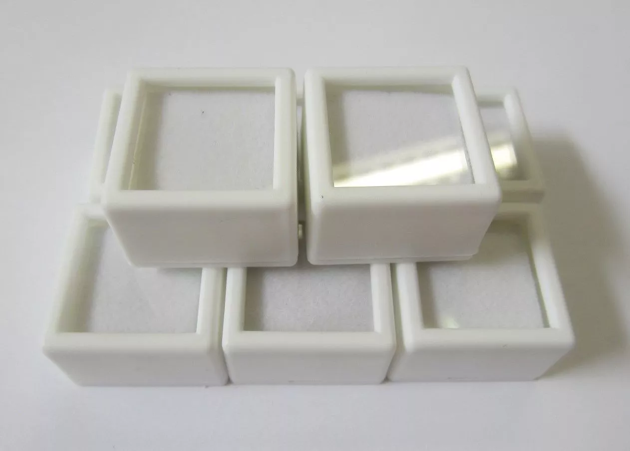 100 Glass top Square Gem Jars Box White Gemstones Coin white Foam 1 1/16"